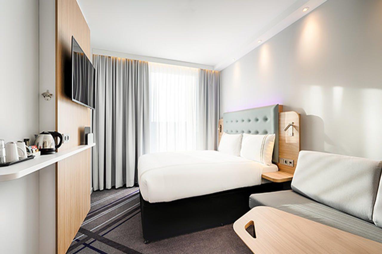 Premier Inn Leipzig City Hahnekamm Exterior foto